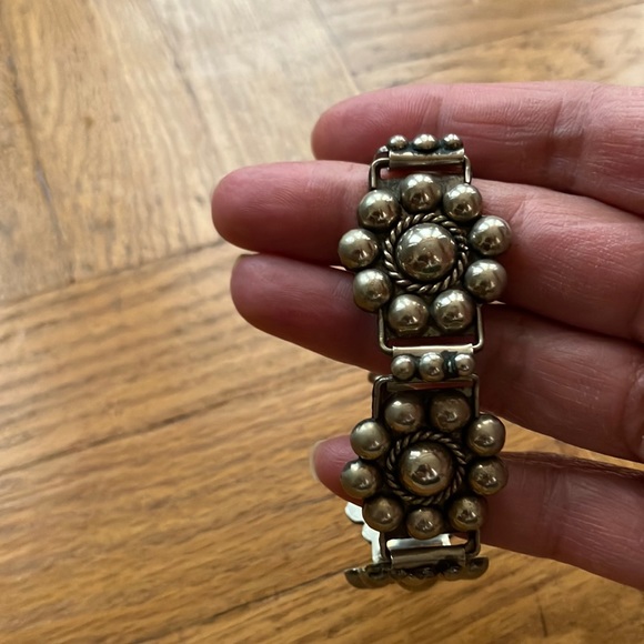 Incredible Vintage Concho Blossom Bracelet 8.5 inches - Picture 16 of 16